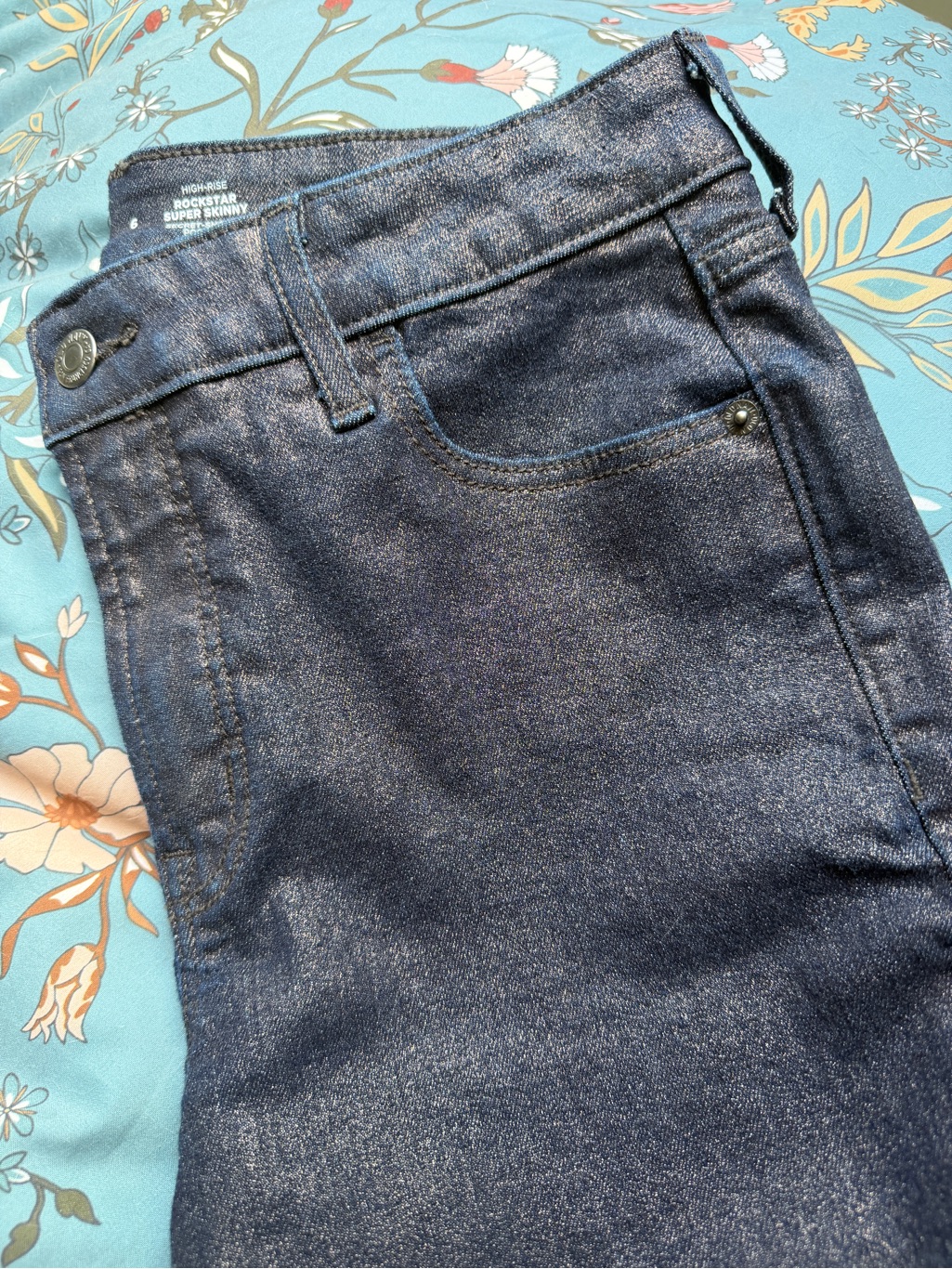 Old Navy Women’s Metallic Indigo Skinny Jeans